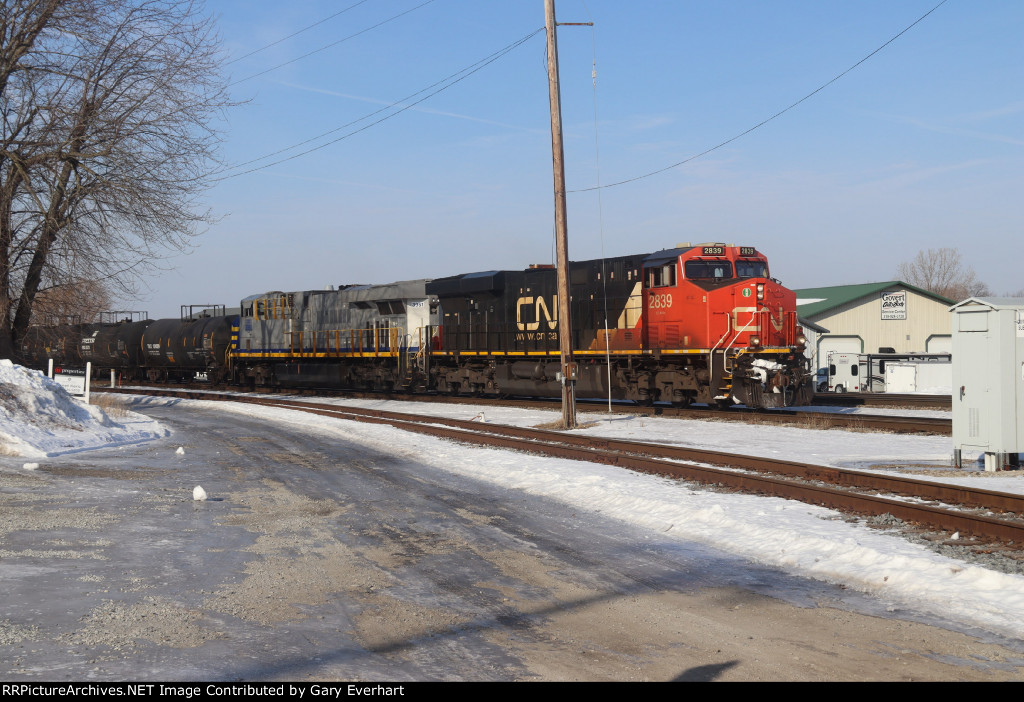 CN ES44AC #2839 & #3951